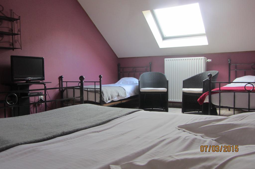 Auberge De La Lesse Celles  Bilik gambar