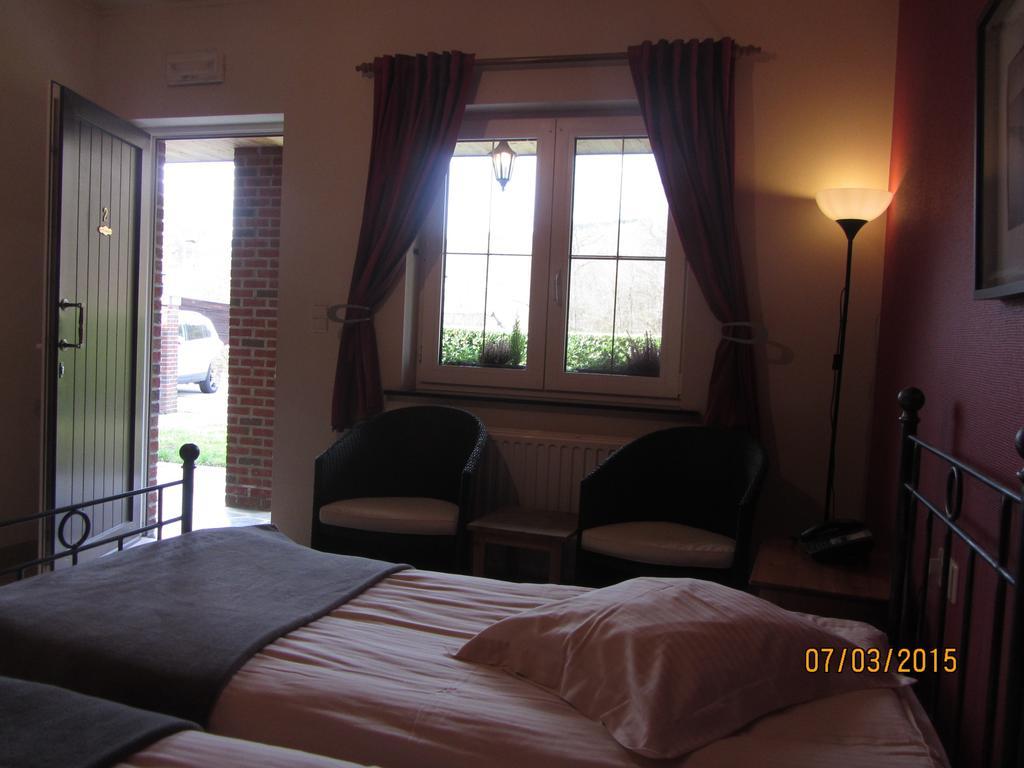 Auberge De La Lesse Celles  Bilik gambar