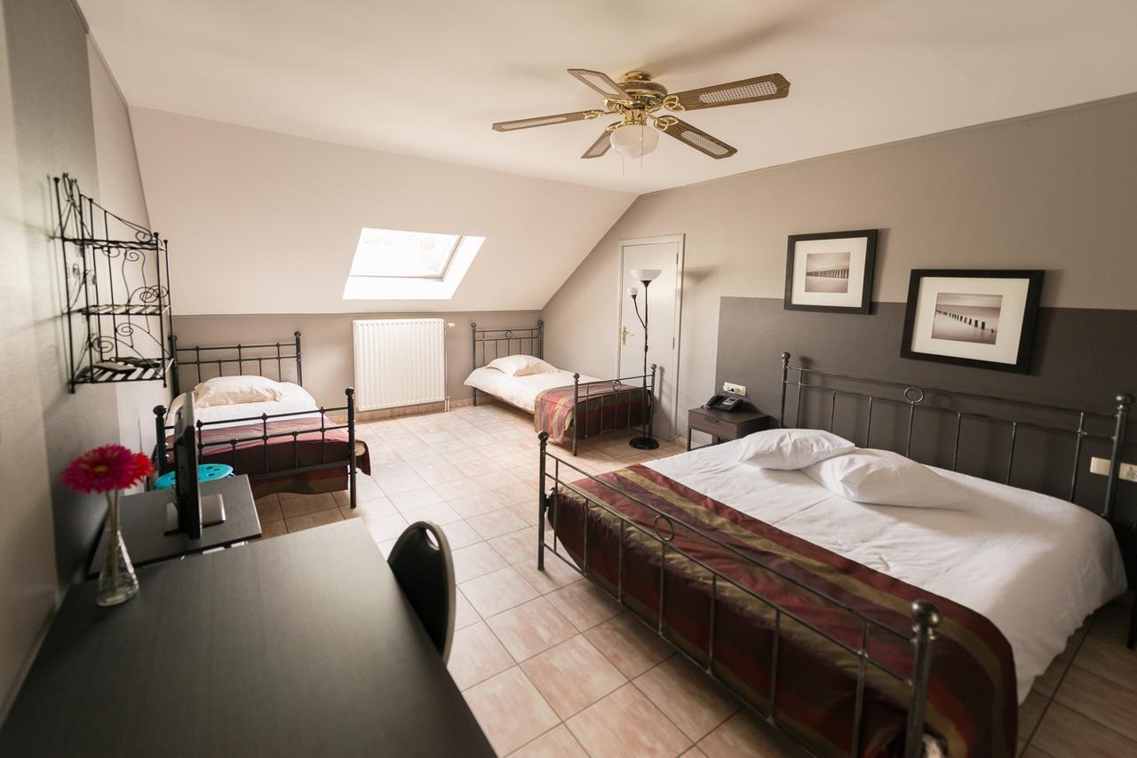 Auberge De La Lesse Celles  Luaran gambar