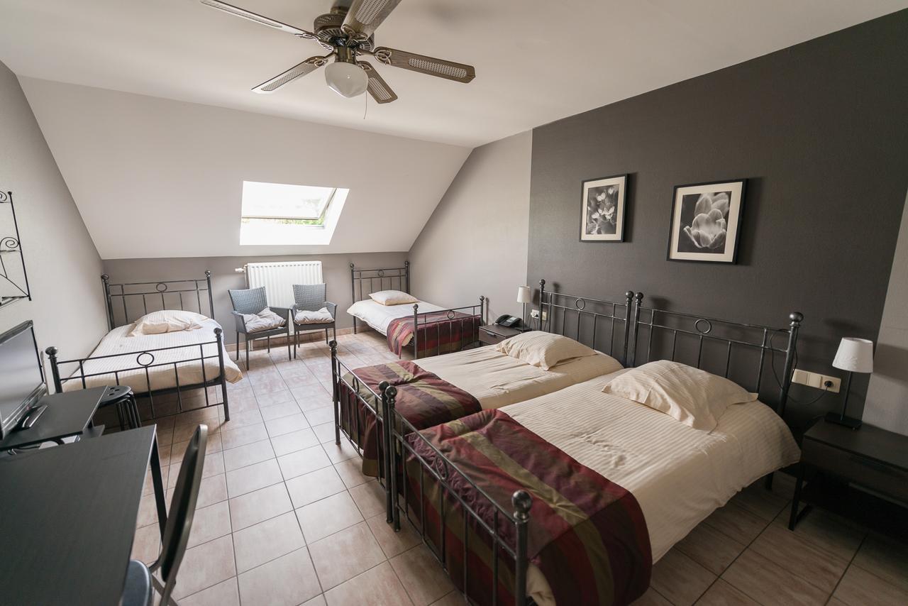Auberge De La Lesse Celles  Luaran gambar