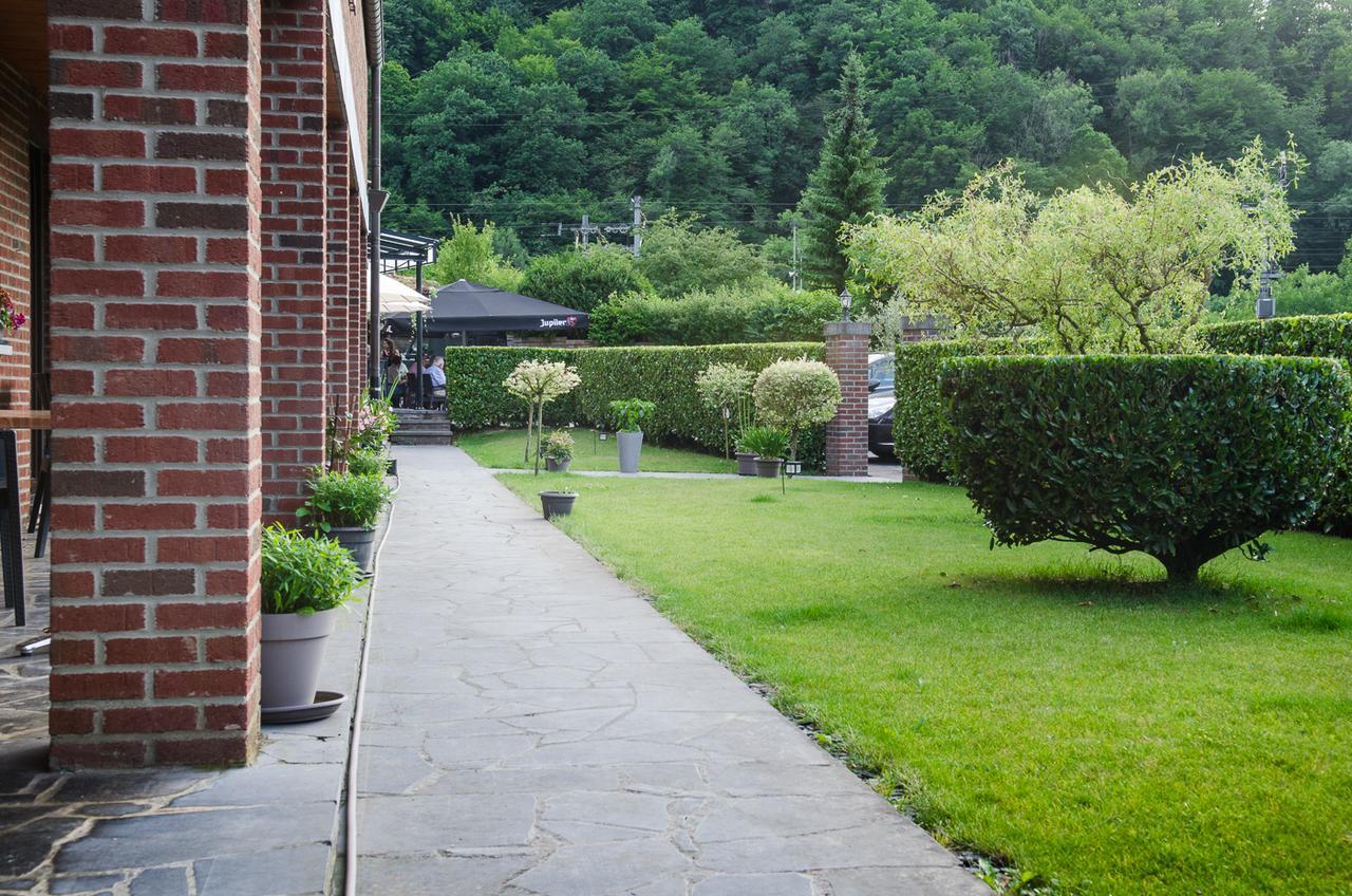 Auberge De La Lesse Celles  Luaran gambar