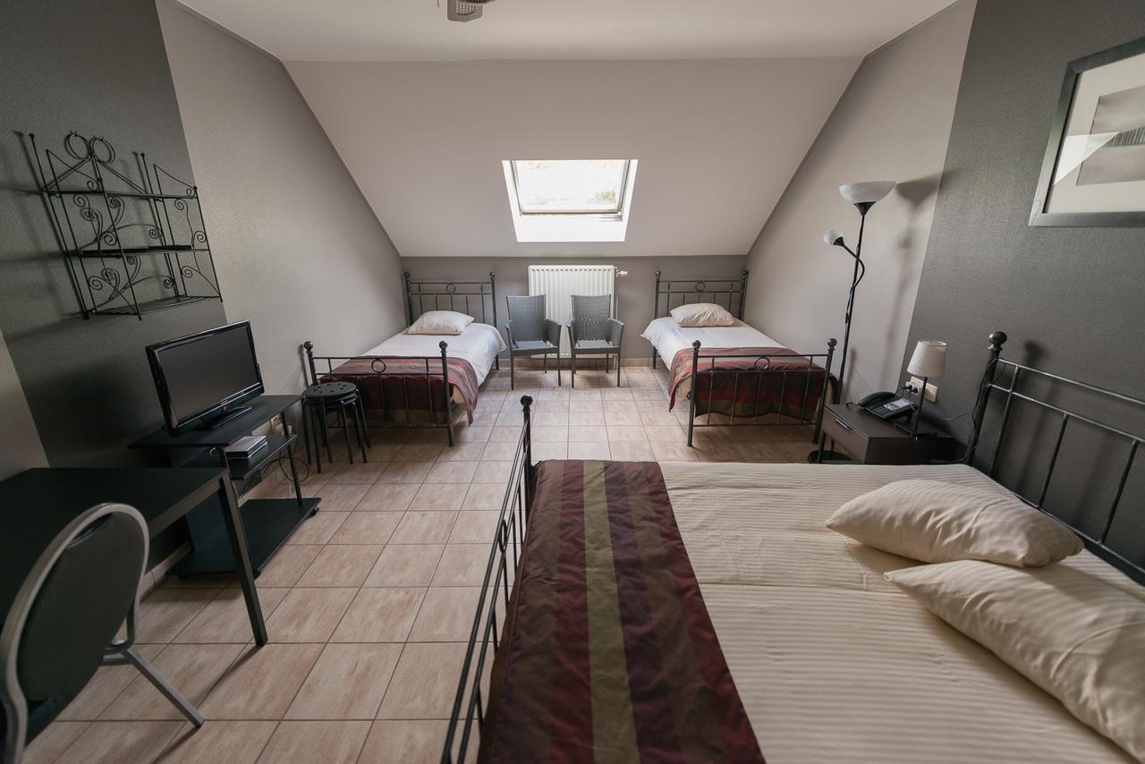 Auberge De La Lesse Celles  Luaran gambar